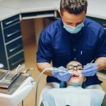 Kanałowe leczenie zębów - dlaczego tak boli?
